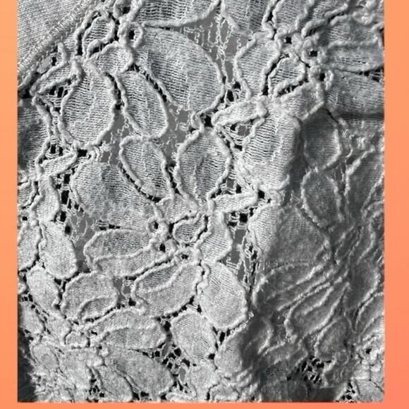 Aeropostale women’s size M cropped crewneck sweatshirt with lace back - Picture 8 of 10